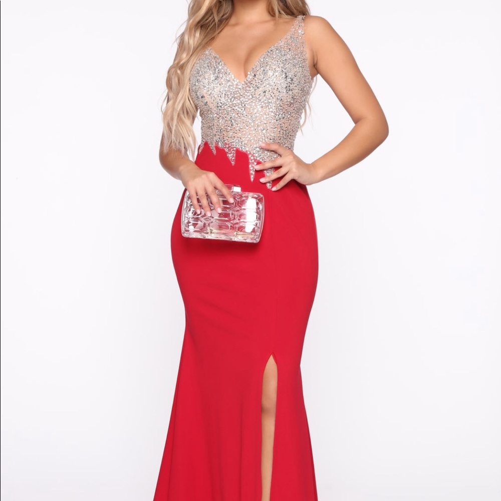 Fashion Nova, size M, Red bottom slit w/silver top & see through back. Worn once